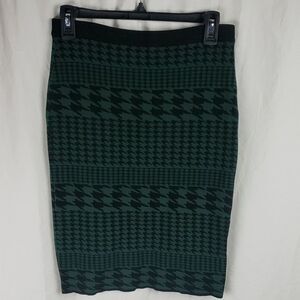 Carmen Marc Valvo Women's Small Green & Black Houndstooth Skirt